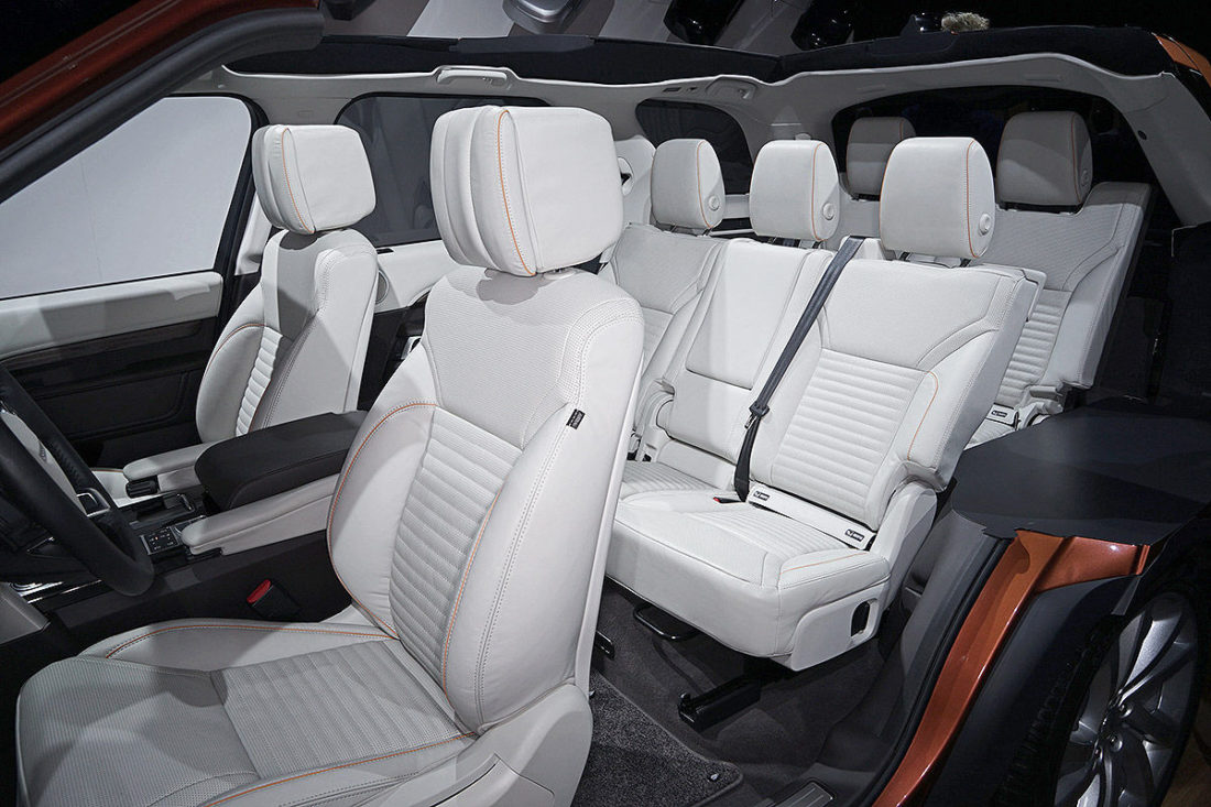 Land-Rover-Discovery-2017